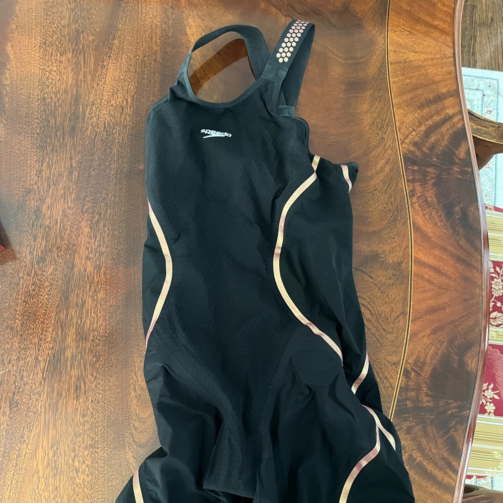 Speedo Fastskin LZR pure valor tech suit ( closed back)